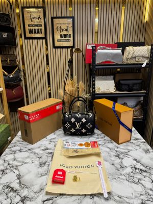 Loui_s vuitton speedy bandouliere handbag in monogram canvas with double og box and dust bag (black-43835