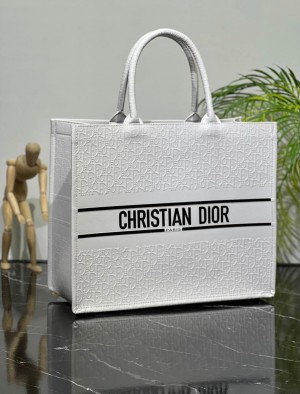 CHRISTIAN_DIOR_MONOGRAM_WHITE_ZIPPER_PREMIUM_TOTE_BAG_6061