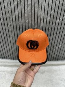 Gucci_GG_Front_Black_Logo_Premium_Unisex_Cap