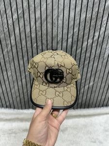 Gucci_GG_Front_Black_Logo_Premium_Unisex_Cap