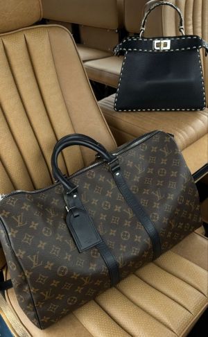 Louis_Vuitton_Keepall_55_DuffleBag_With_DustCover