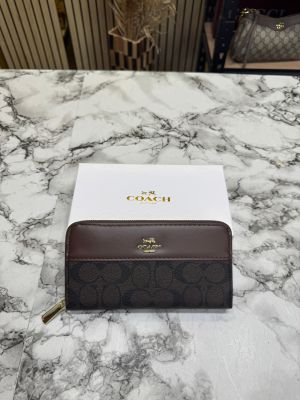 Coac_h Signature Panel Zip Wallet With Box (AAA60017) (Brown)