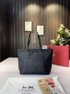 COAC_H TOTE SLING WITH ORIGINAL BOX AND DUST BAG (BLACK) DAMAGE BOX