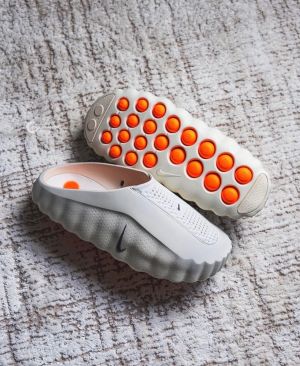 Nik.e Mind 001 Mules In The Sail & Hyper Crimson