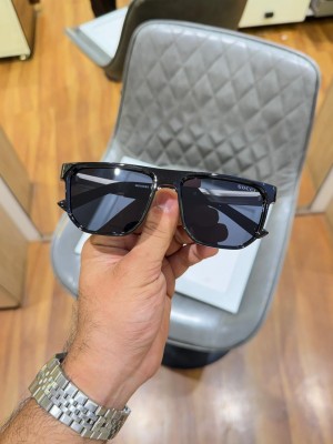 Gucci 1669 black gold with og box