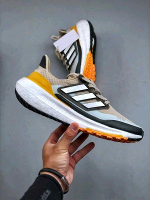 Adidass UltraBoost Light Cold RDY Wonder Beige Flas Orange. (1129