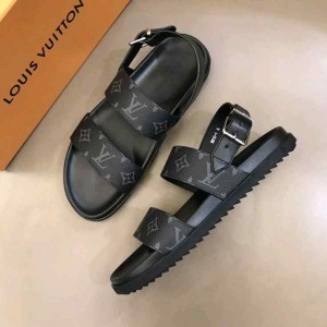 LOUIIS VUITTON BLACK SANDEL