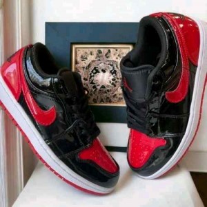 nikee JORDAN RETRO 1 LOW PATENT BRED