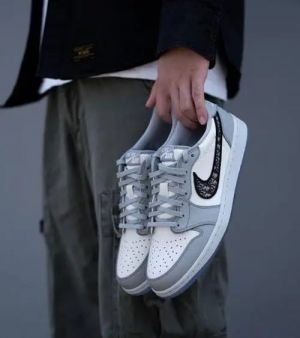 Nik_e Air Jordan Retro 1 Low Dio_r