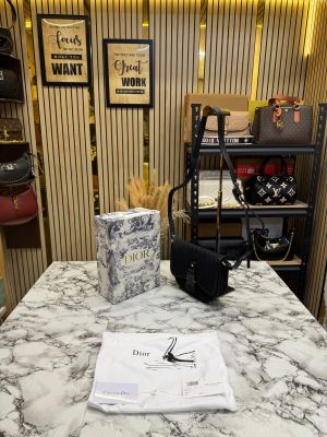 DIO_R MINI GALLOP BAG WITH STRAP WITH OG BOX AND DUST BAG PREMIUM QUALITY (BLACK)