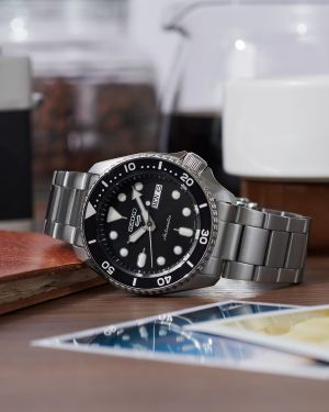 Seiko 5 Sports 