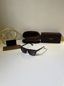 Tomford_18405_Black