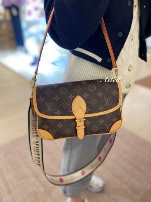 Louis_vuitton diane crossbody bag with box premium quality