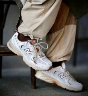 New Balancee 530 White Brown Fix 749