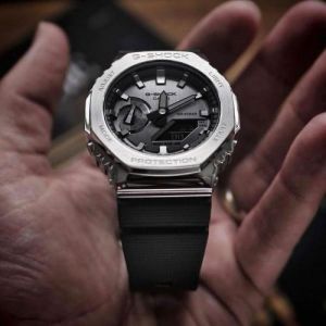 CASIO G-SHOCK GM-2100 SILVER BLACK 
