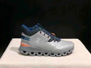 ON CLOUD HI EDGE   GLACIER SHADOW