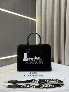COAC.H BLACK HORSE CARRIAGE ACE TOTE 35 PREMIUM WITH DUST BAG