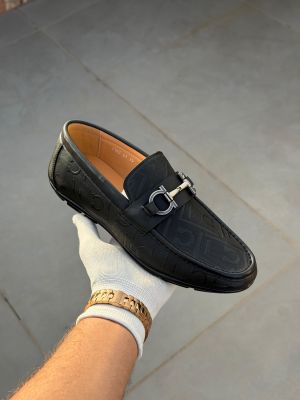 Salvator_e Ferragamo Leather Loffer Black T163