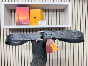 balmain genuine leather belt black