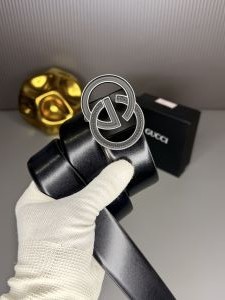 Gucc_i monogram black belt with auto lock G-633 with og box