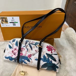 Louis_Vuitton_shoulder_bag_with_box_6165