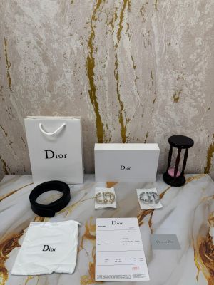 Christian_Dior_Belt_Crystal_CD_Buckle_Combo_Premium_Quality_With_Og_Box_And_Dust_Bag_Including_Carry_bag_(31)