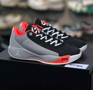 Nikee Air Jordan Luka 77 Bloodline