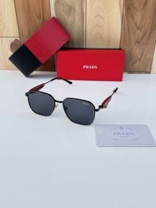 Prada_119_black