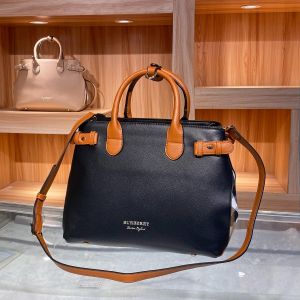 Burberry-banner-purse-with_box_6130