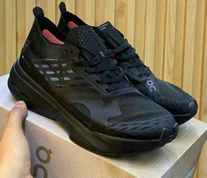 ON Cloud Boom Strike Sneakers - Black