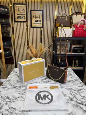 Michael_Kors Jet Set Pochette Signature Logo Crossbody Bag With Magnetic Box And Dust Bag (Brown-22318)