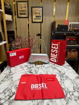 Diese_l Play Play Glossy Shoulder Bag With Box And Dust Bag Including Carry Bag (silver-01)