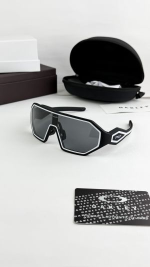 Oakley_ice_black_606