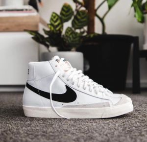 Nikkee Blazer Mid Vintage 77 White