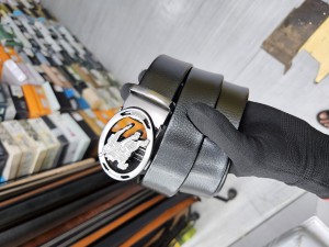 _burberry_ auto lock belt 