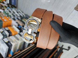 SF _salvatore_ferragamo_ auto lock belt 