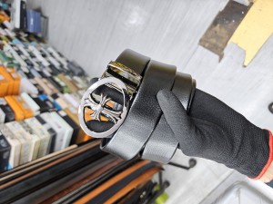 _chrome _hearts_ auto lock belt 