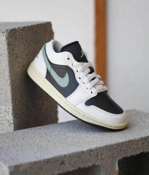 NIK_E Air JORDAN RETRO 1 LOW JADE SMOKE FIX