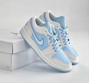 NIK_E AIR JORDAN 1 LOW SE ICE BLUE FIX