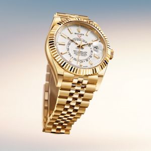 Role_x Oyster Perpetual Sky Dweller Gold-White