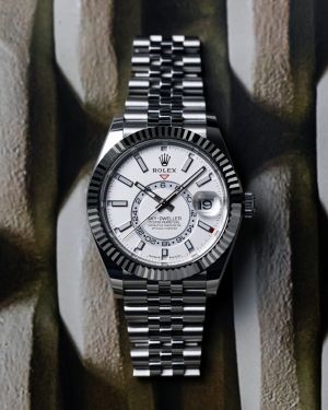 Role_x Oyster Perpetual Sky Dweller Silver-White