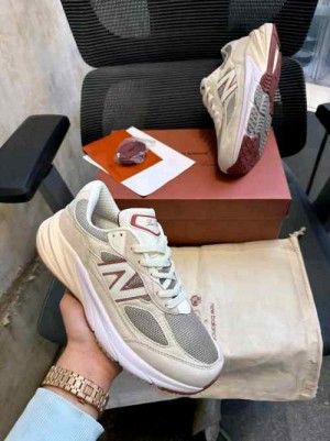 new balancee 990 Beige Loro Piana 329