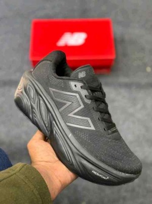 New Balancee Fresh Foam X More Evoz V5 Triple Black