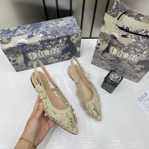 christia n flat sandals