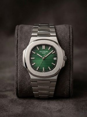  Patek_Philippe Nautilus Quartz 187