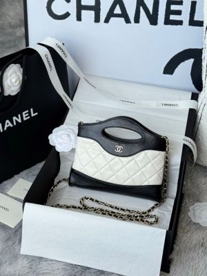 Chanel_flap_handbag_with_og_box_and_dust_bag_big_size_6028