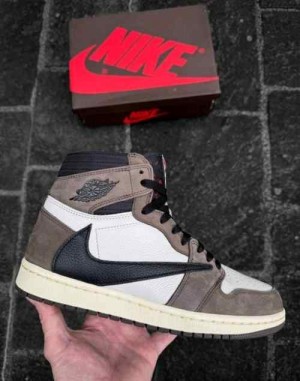Nikke Jordan Retro 1 High OG Travis Scott Mocha Semi UA