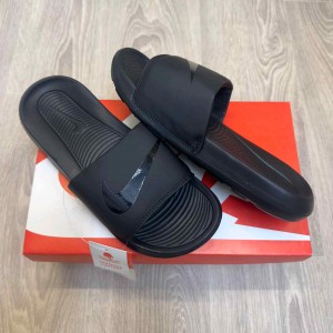 Nik.e Victori One Logo All Black Flip-Flop