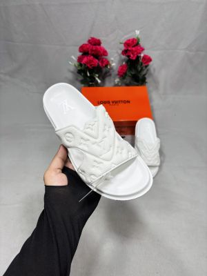 _LOUIS_VUITTON_Oasis-Mule_WHITE