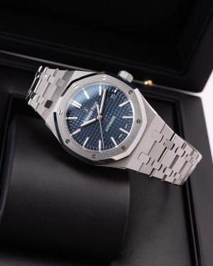 Audemars_piguet royal Oak Quartz Silver-Blue